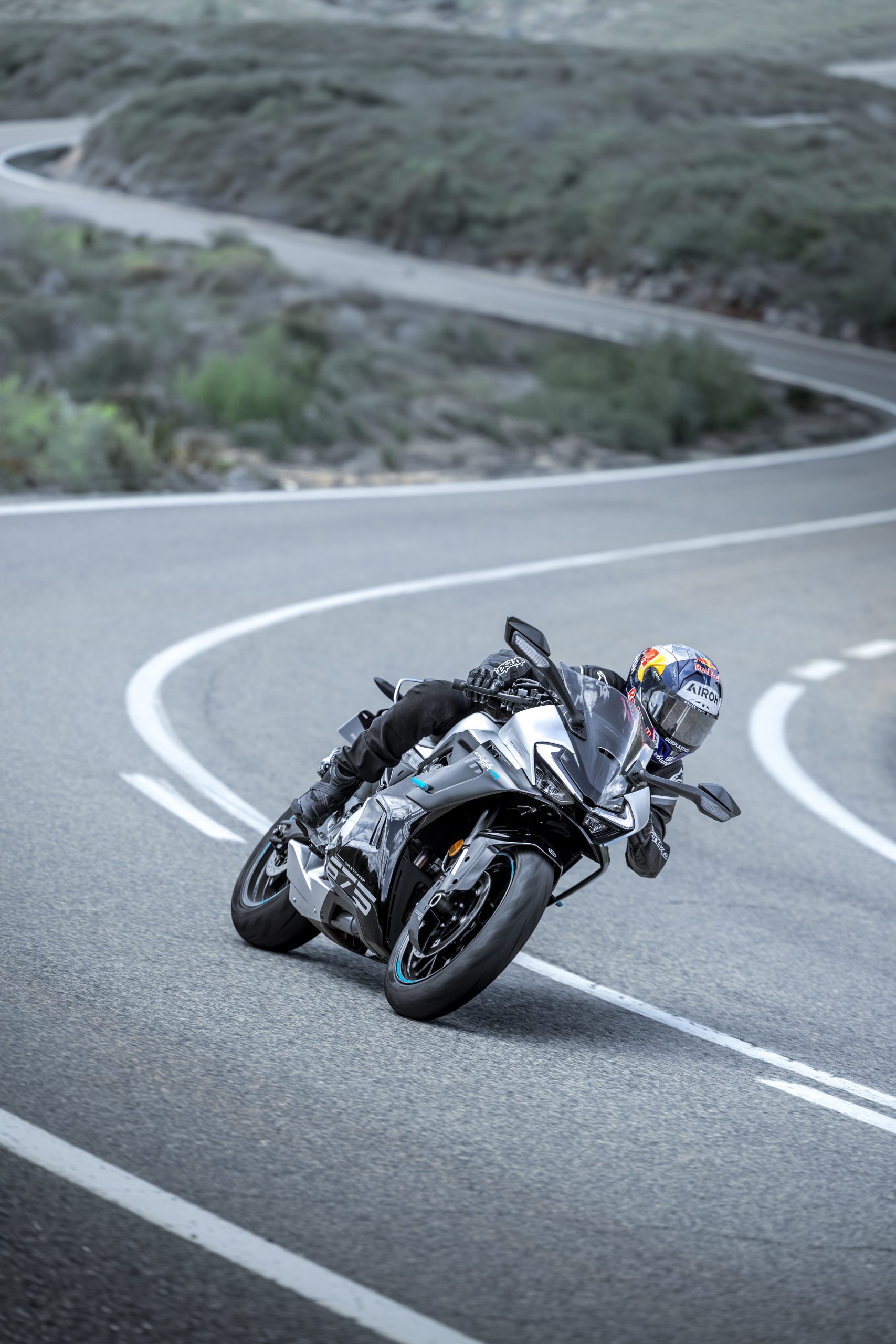 0437 ACT YM24 CFMoto 675SR R v4 2 scaled